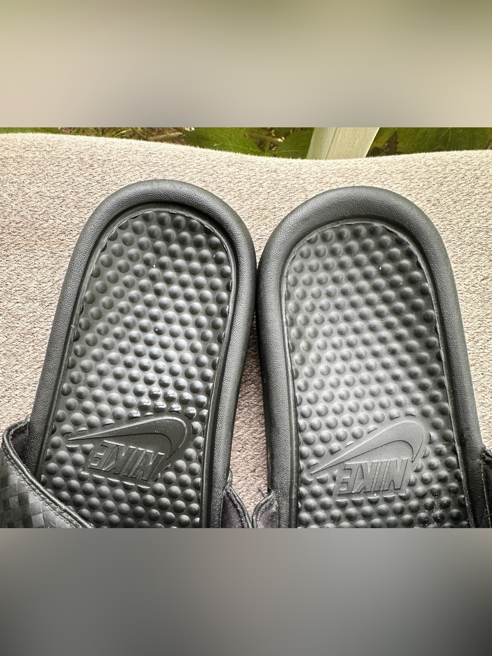 Nike Black Slides with Pink Swoosh and Logo* Nike Benassi JDI Slides*WMN’S Sz~7 - Picture 2 of 8